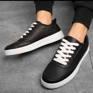 Black leather casual shoes